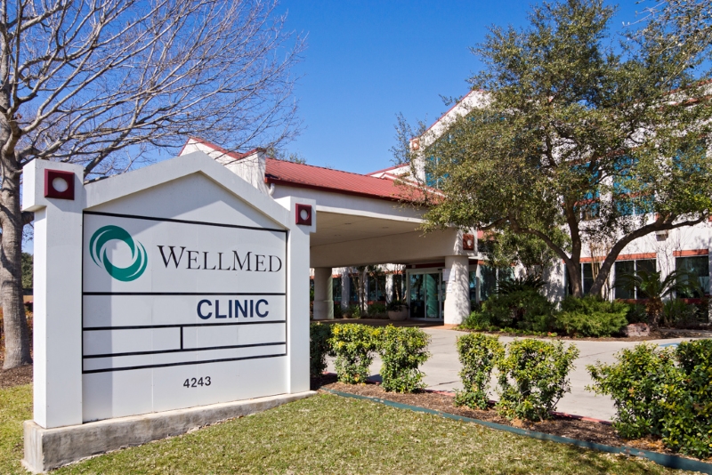 Store front image of this clinic